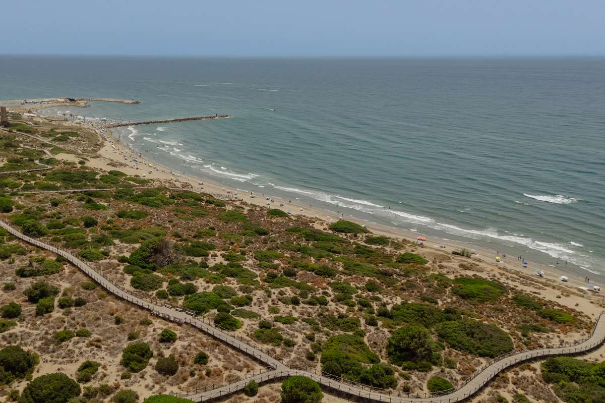Dunas de Artola y senda litoral