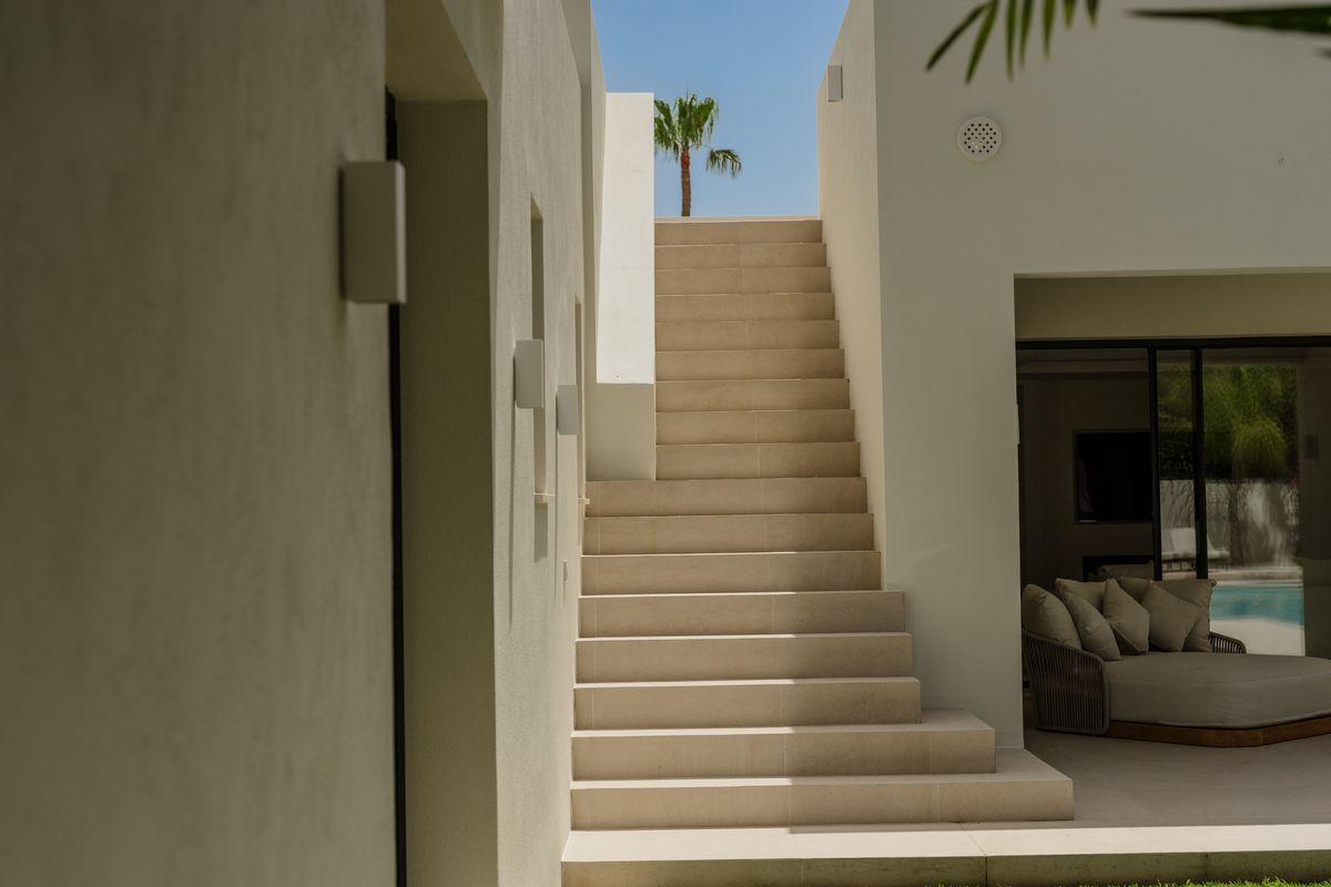 Escalera al solárium